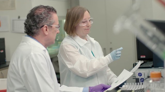 Our Virus Hunters give us an inside peek into the advanced technologies used to identify, screen and track viruses. Take a quick look into Abbott’s life-changing technology.